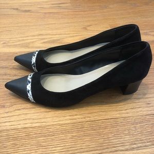 Ellen Tracy leather shoes size 8.5